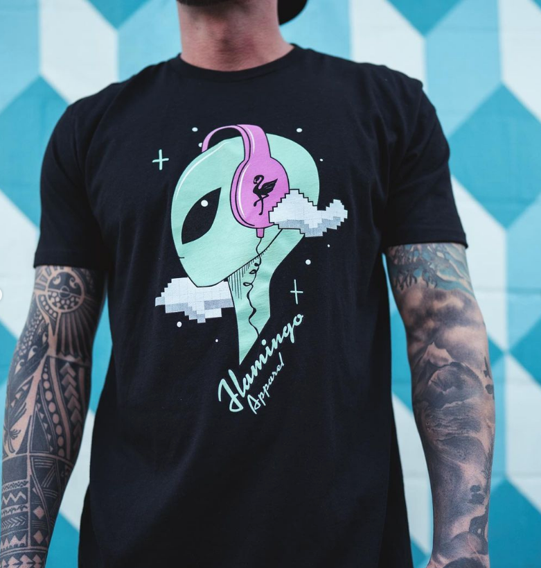 Alien beats tee